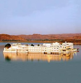 Pichola Lake — tourist place in Udaipur